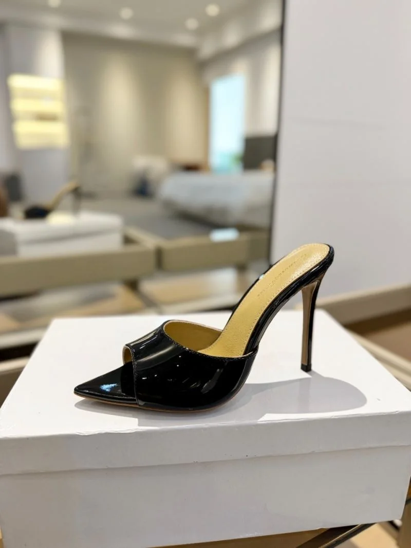 Gianvito Rossi Sandals Chic 10016