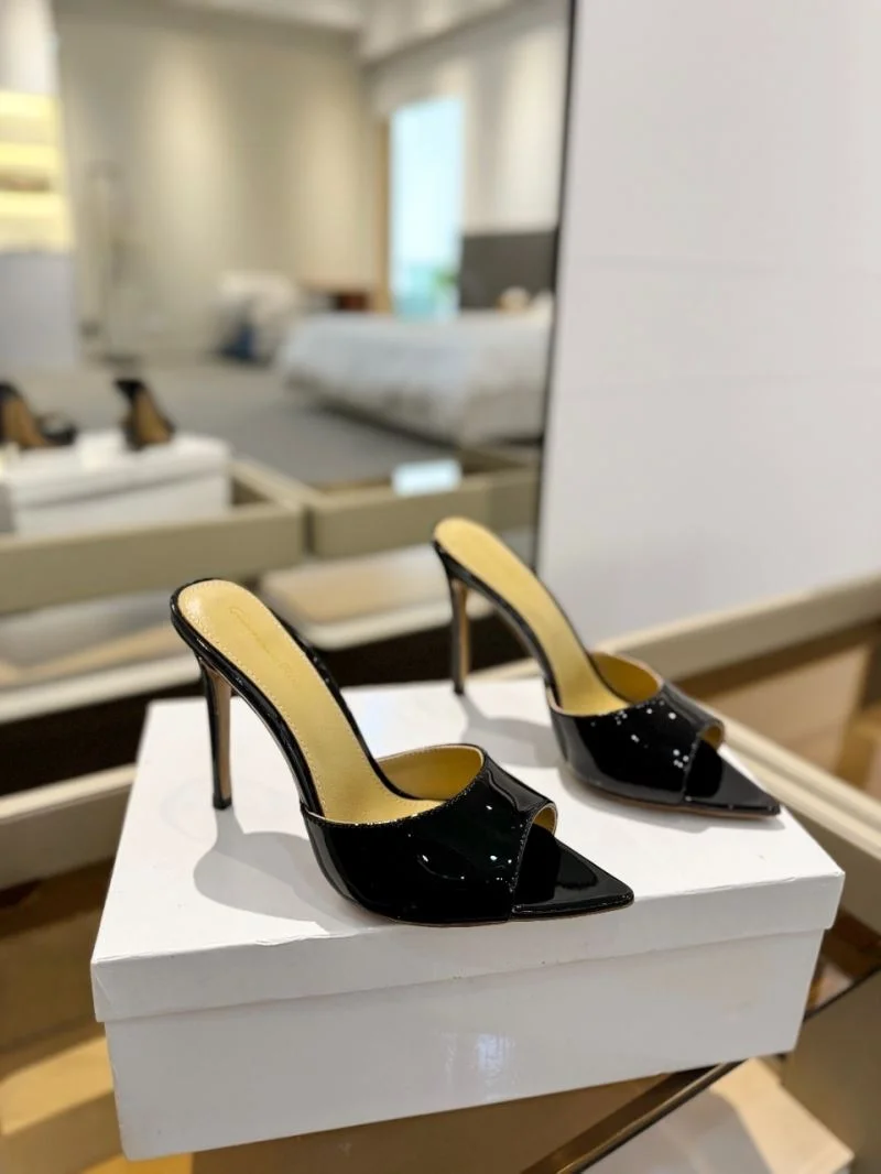 Gianvito Rossi Sandals Chic 10016
