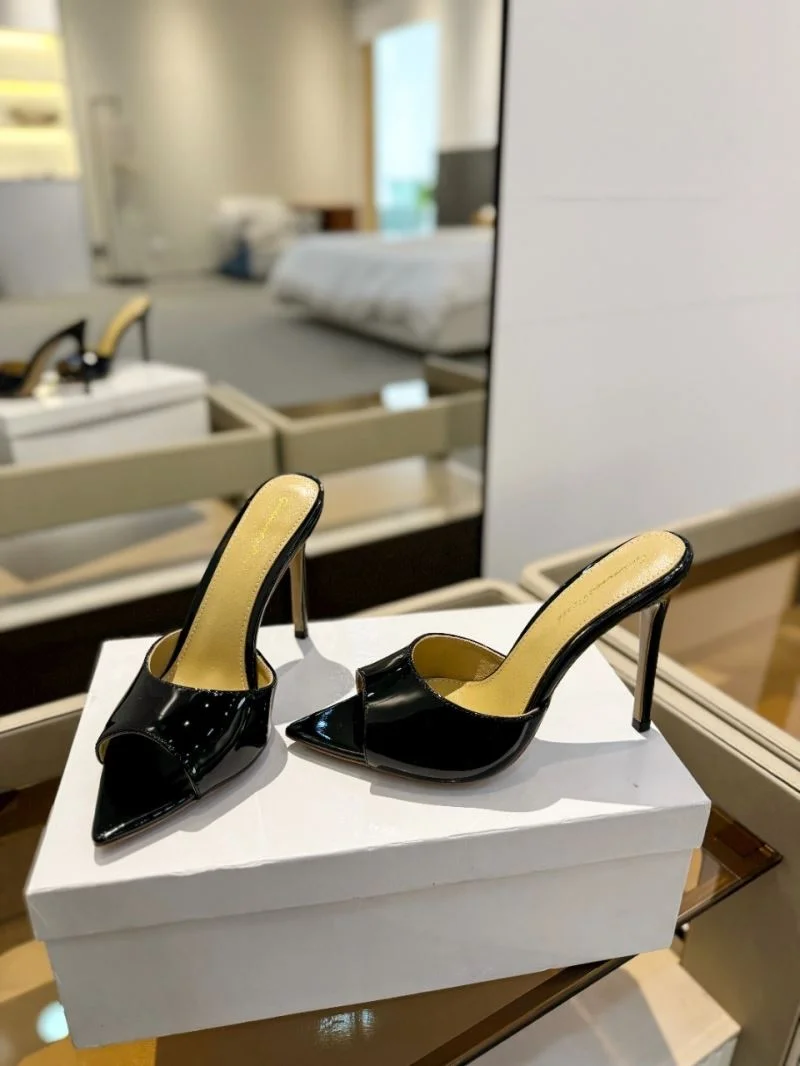 Gianvito Rossi Sandals Chic 10016