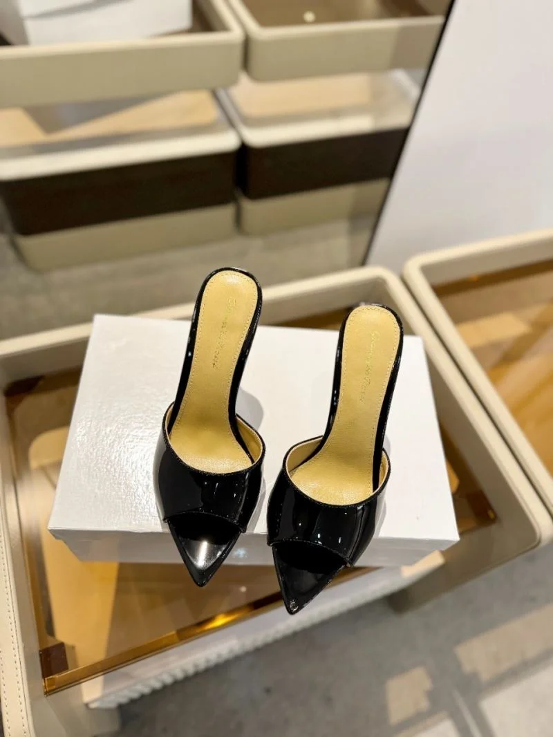 Gianvito Rossi Sandals Chic 10016