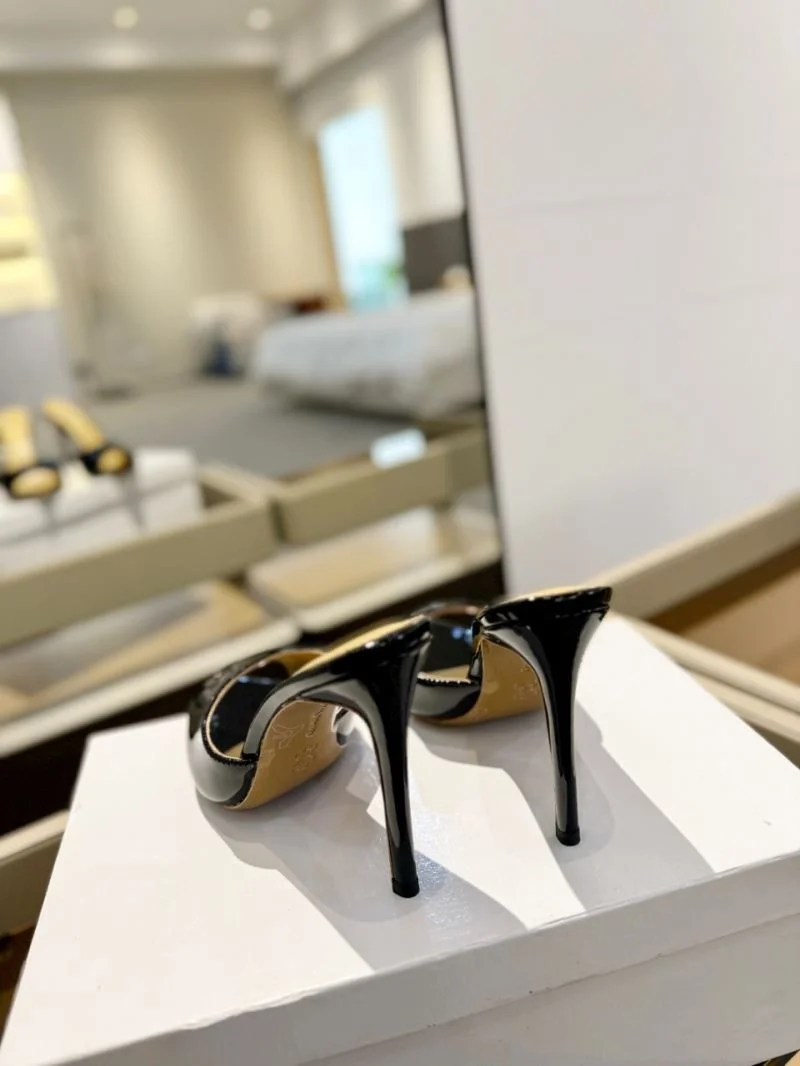 Gianvito Rossi Sandals Chic 10016