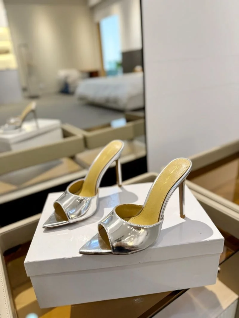 Gianvito Rossi Sandals Casual 10085