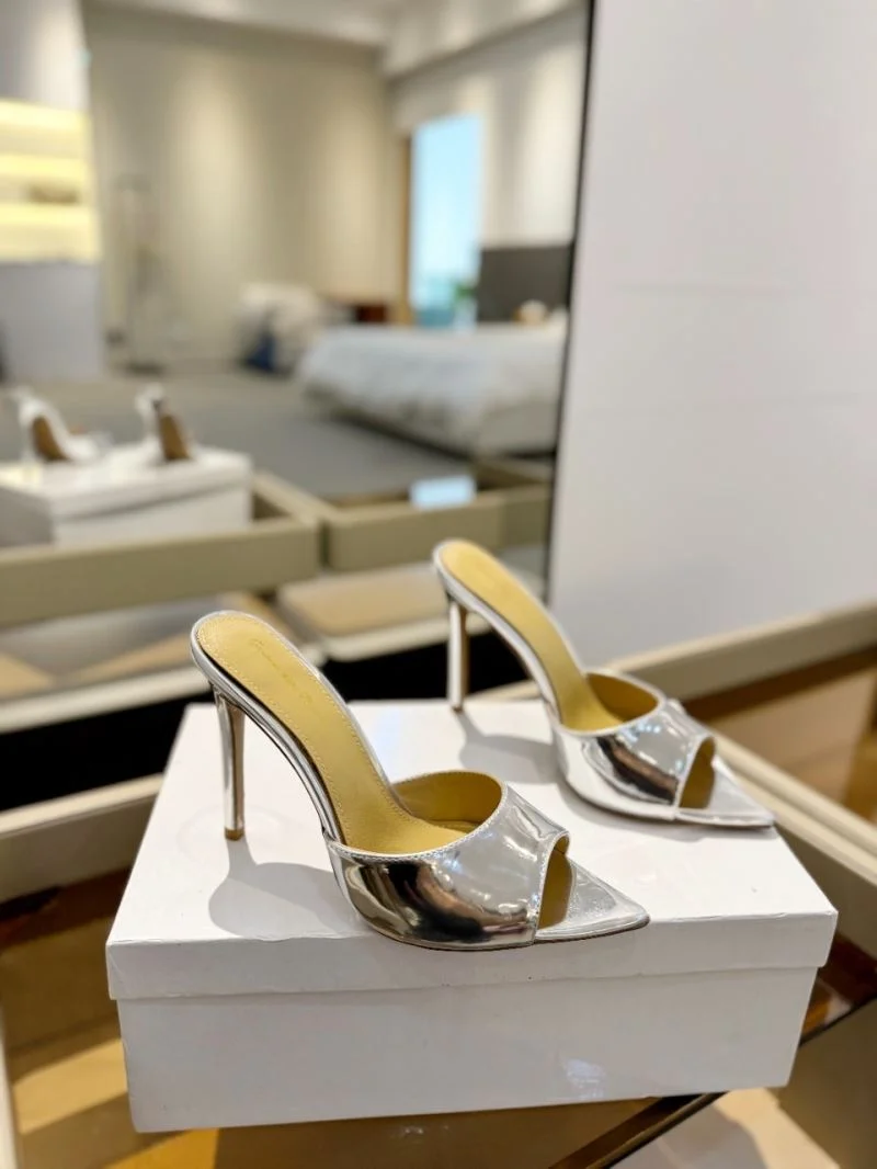 Gianvito Rossi Sandals Casual 10085