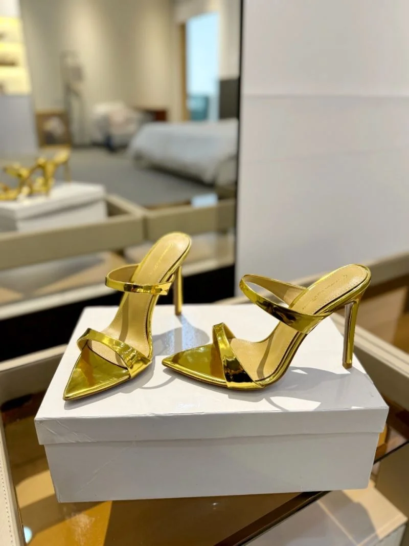 Gianvito Rossi Sandals Bold 10074