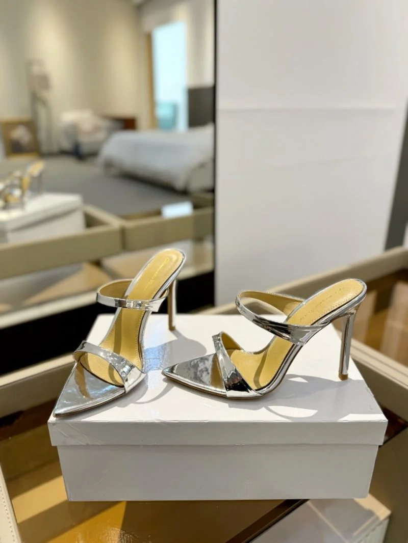 Gianvito Rossi Sandals Trendsetting 10003