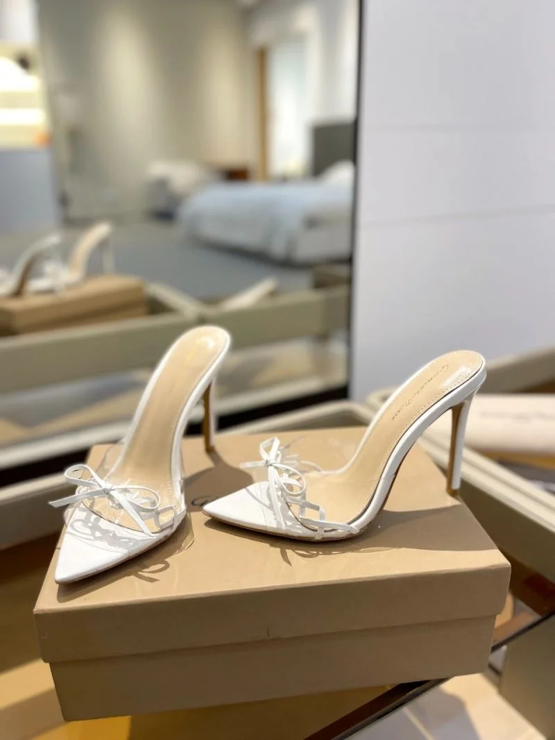 Gianvito Rossi Sandals OnTrend 10031