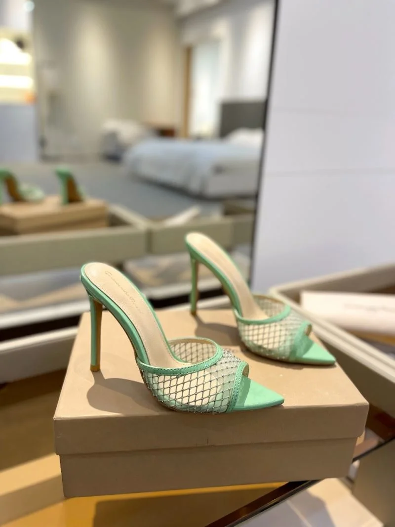 Fashionable Gianvito Rossi Sandals 9973