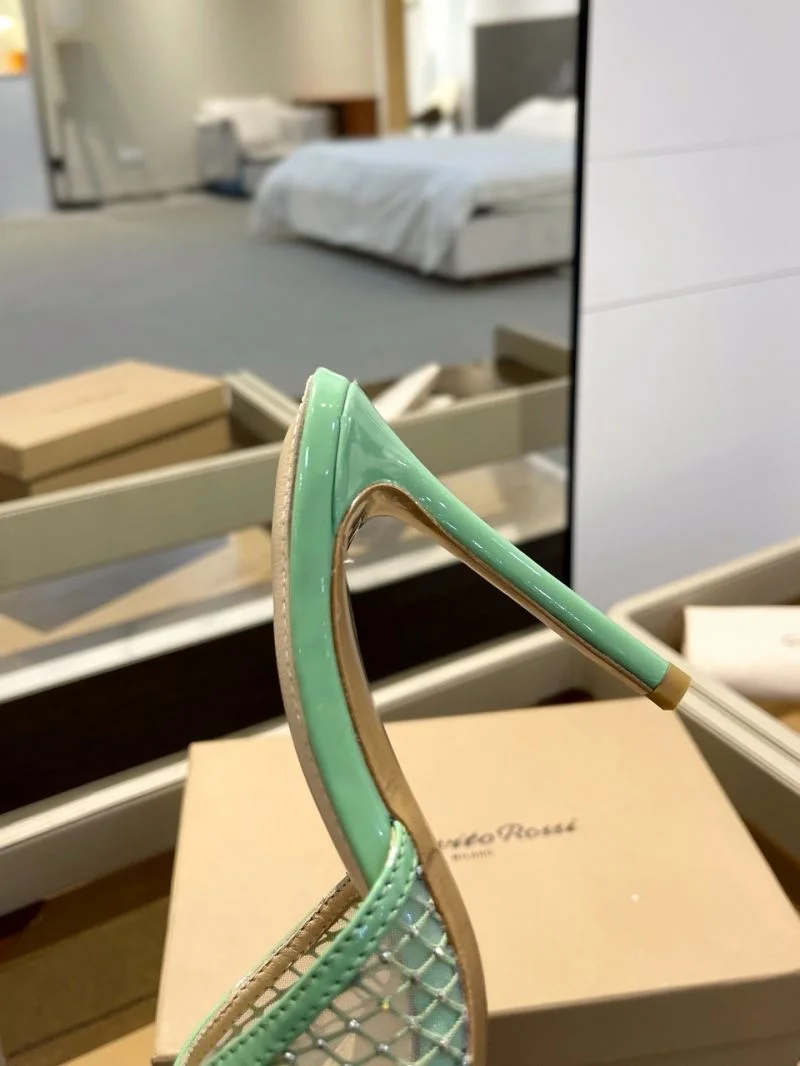 Fashionable Gianvito Rossi Sandals 9973