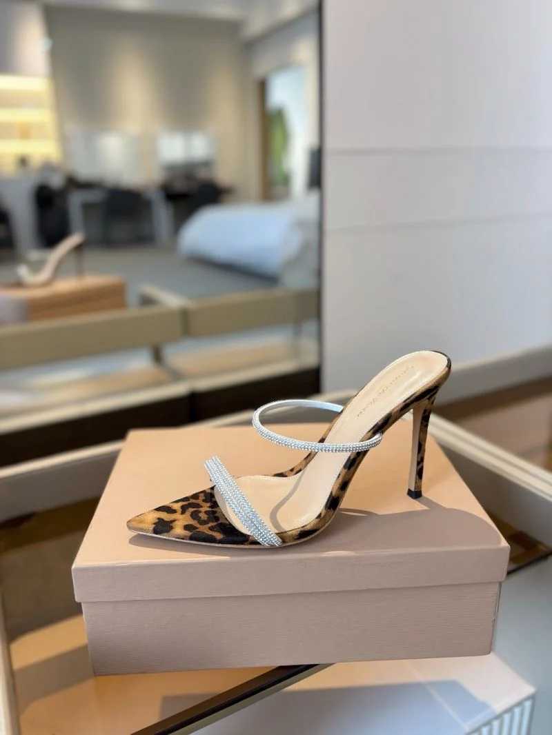 Sustainable Gianvito Rossi Sandals 10005