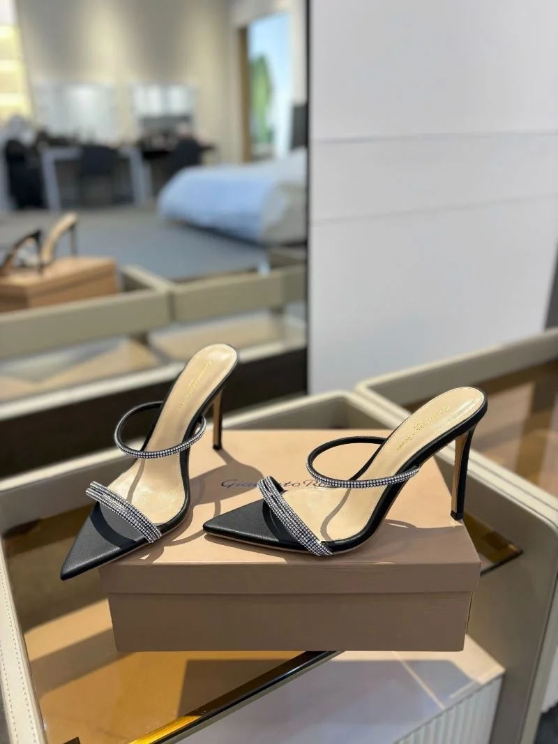 Neat Gianvito Rossi Sandals 9987