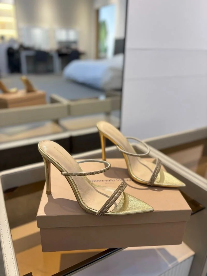 Gianvito Rossi Sandals SmoothTexture 10002