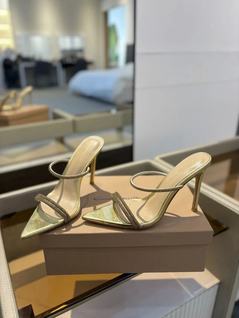 Gianvito Rossi Sandals SmoothTexture 10002