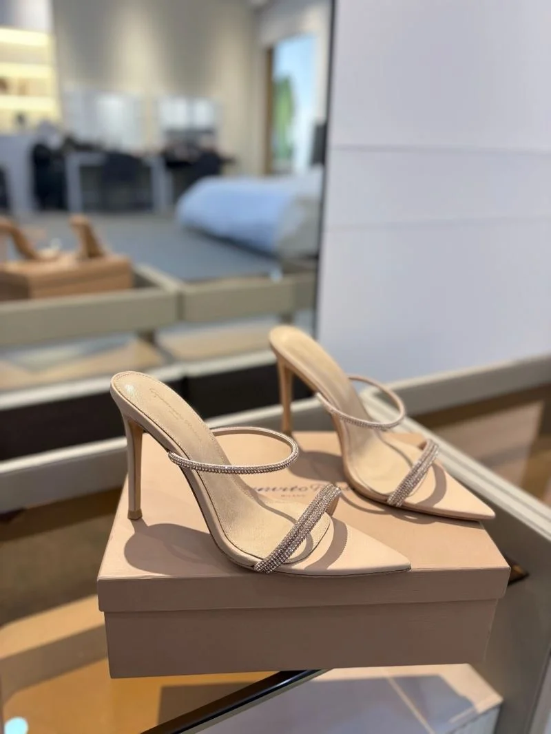 Gianvito Rossi Sandals Flexible 9972