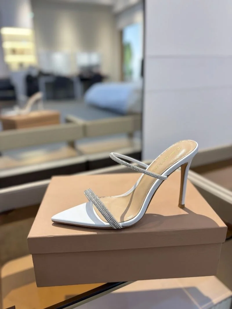 Resilient Gianvito Rossi Sandals 9965
