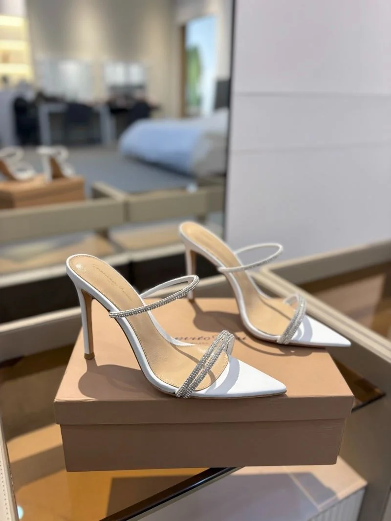Resilient Gianvito Rossi Sandals 9965