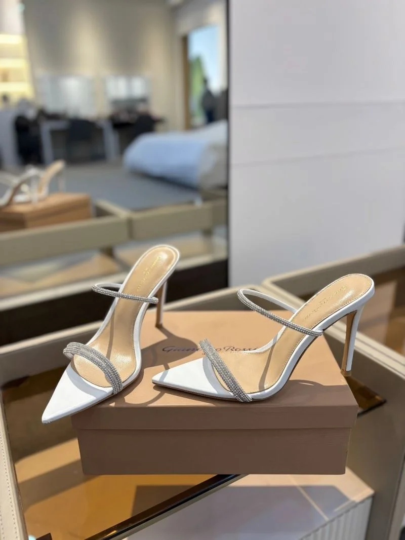 Resilient Gianvito Rossi Sandals 9965