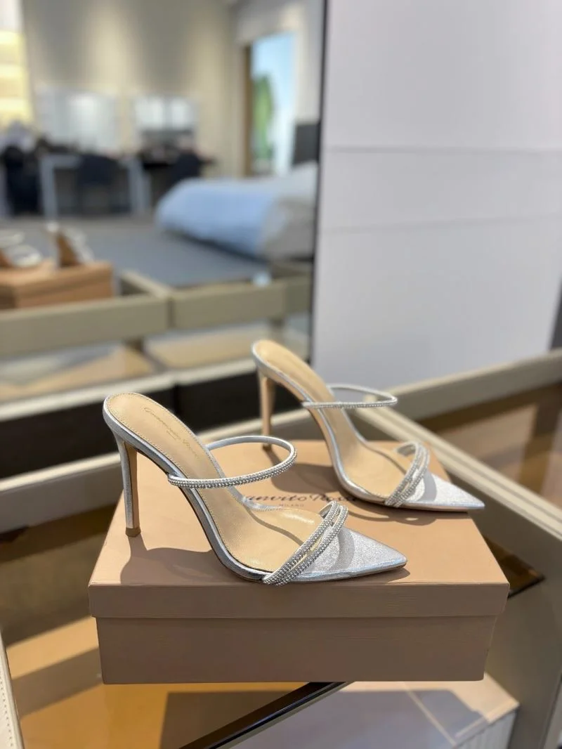 Popular Gianvito Rossi Sandals 10041