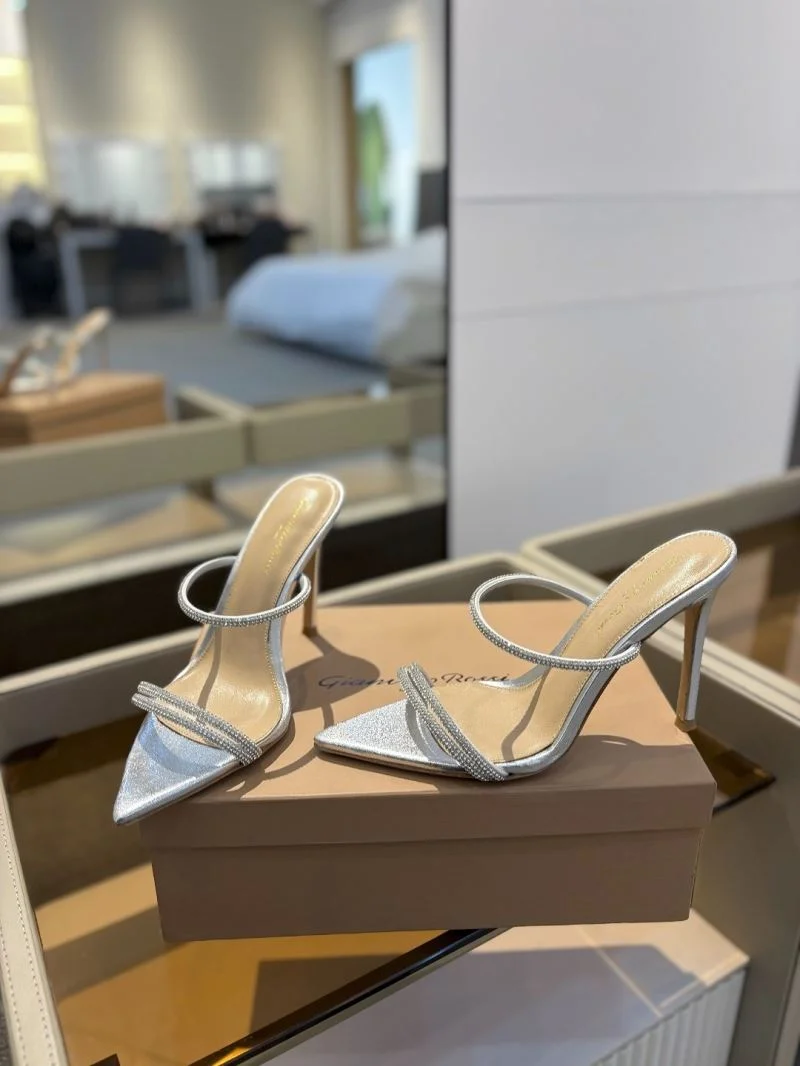 Popular Gianvito Rossi Sandals 10041