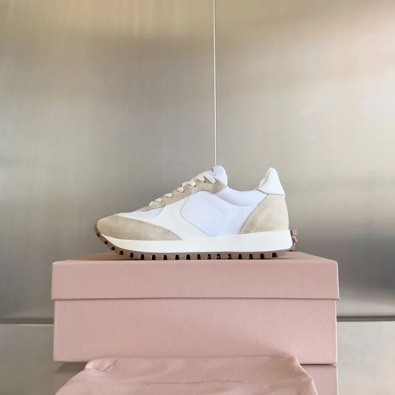 Minimalist Gianvito Rossi Shoes 12352