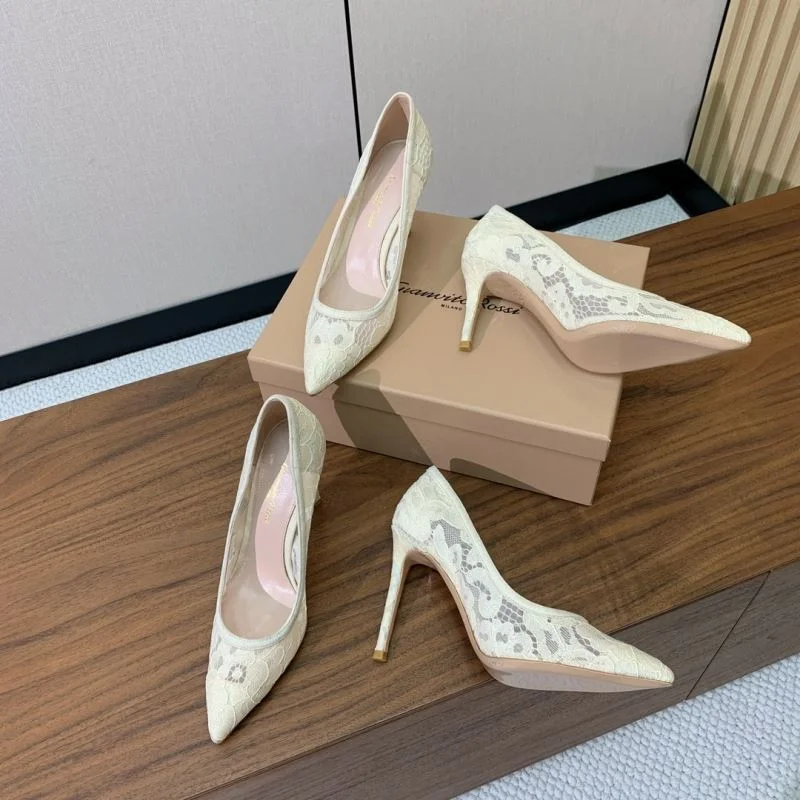 Gianvito Rossi Shoes Unisex 12347