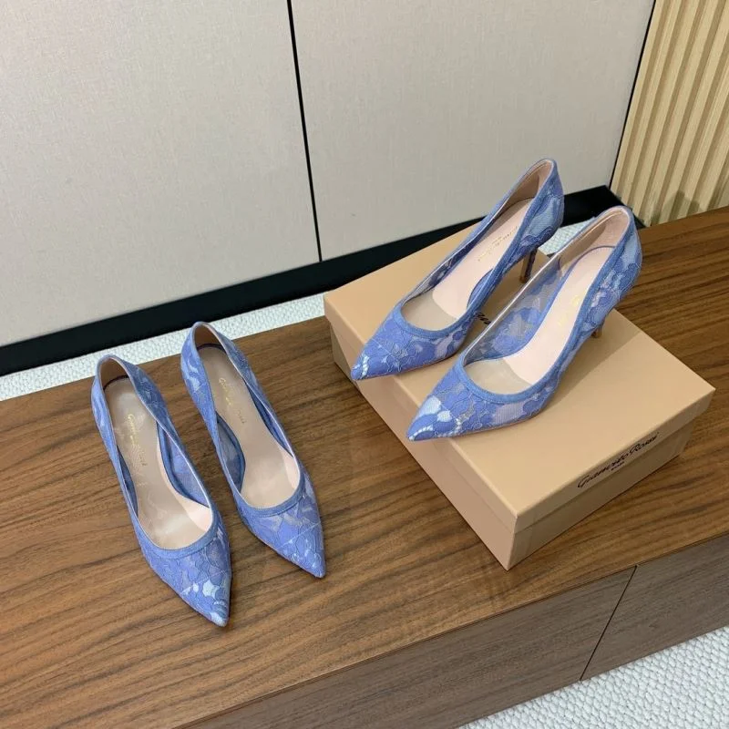 Sporty Gianvito Rossi Shoes 12340