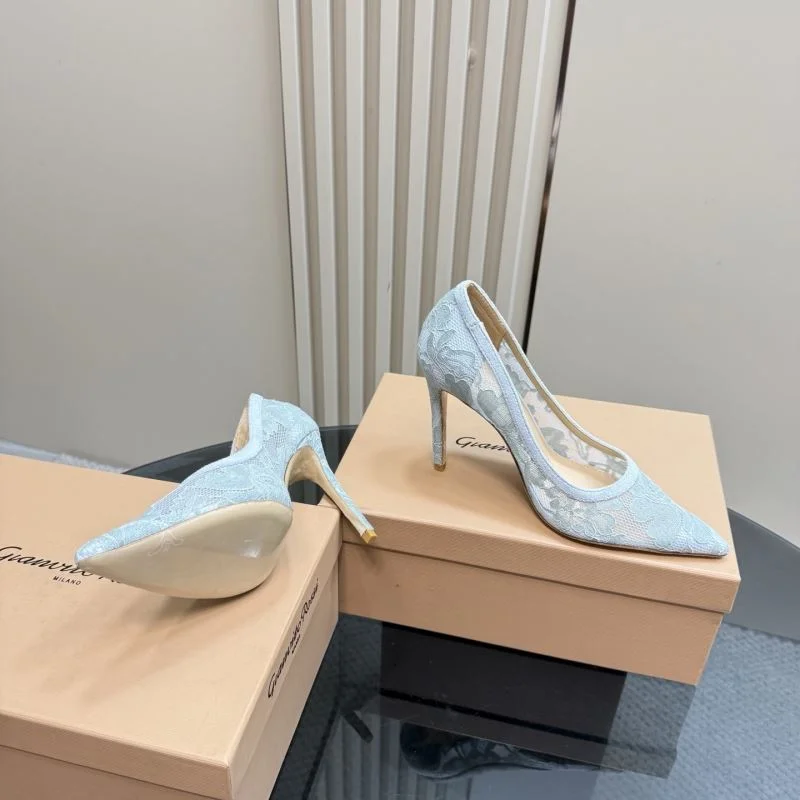 SoftTouch Gianvito Rossi Shoes 9986