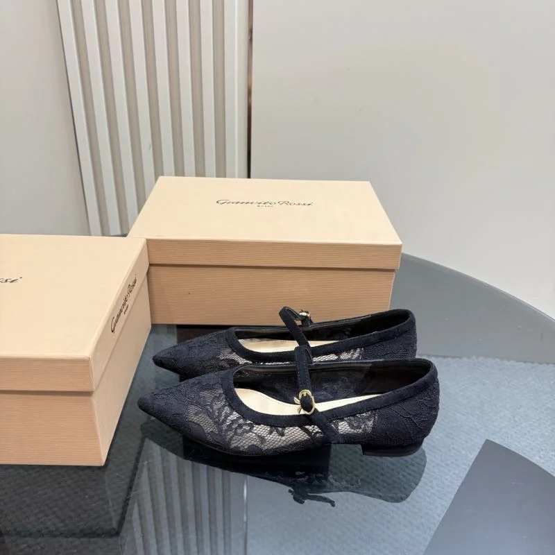 Packable Gianvito Rossi Shoes 9956