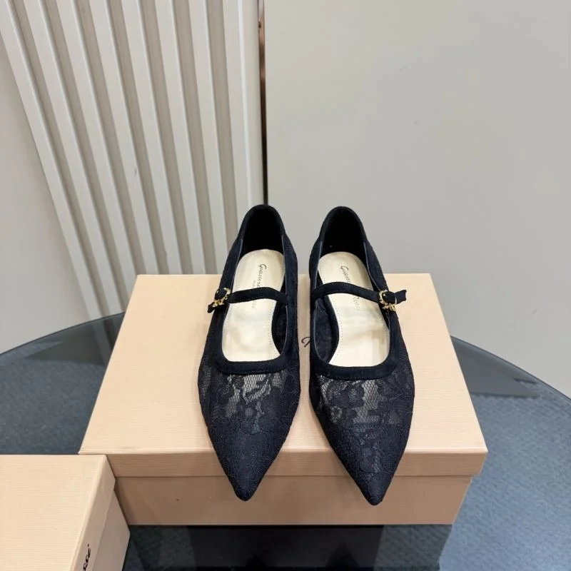 Packable Gianvito Rossi Shoes 9956