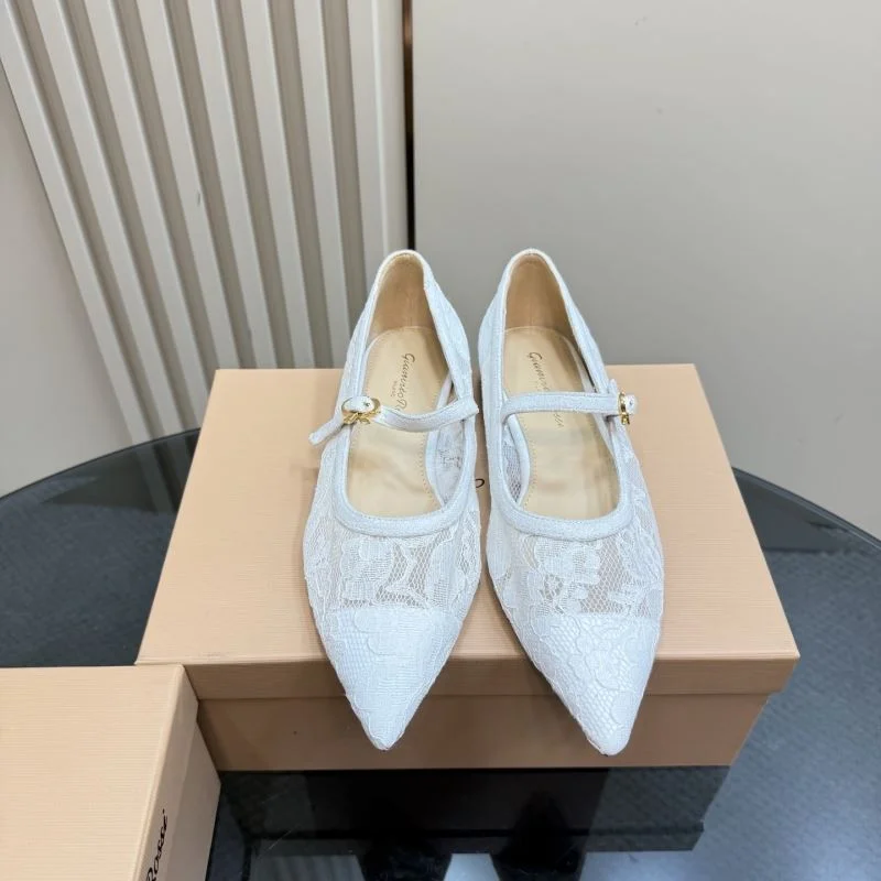 Comfortable Gianvito Rossi Shoes 10017