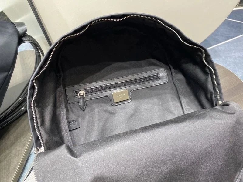 Givenchy Backpacks Sleek 44584