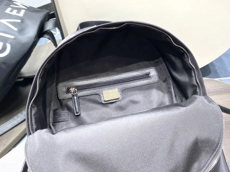 Givenchy Backpacks Resilient 44578