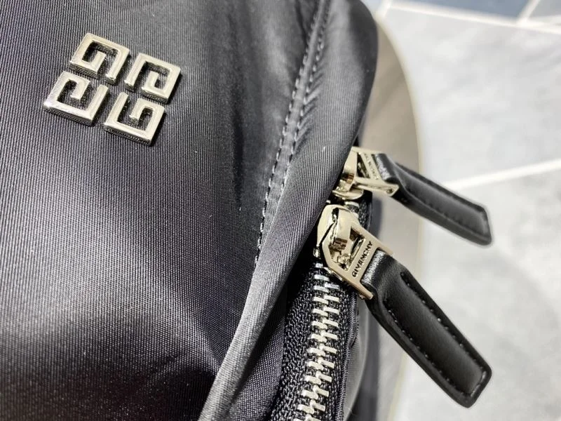 Givenchy Backpacks Cozy 44701