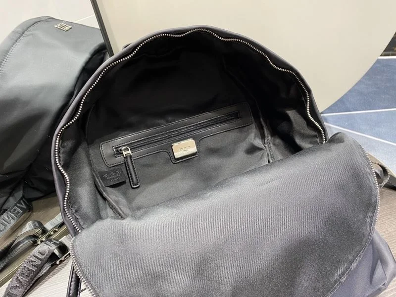 Givenchy Backpacks Cozy 44701