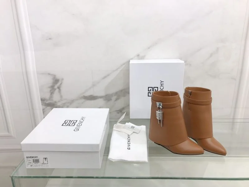 FashionForward Givenchy Boots 15711