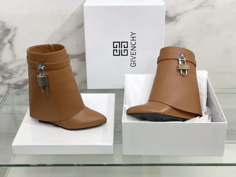 FashionForward Givenchy Boots 15711
