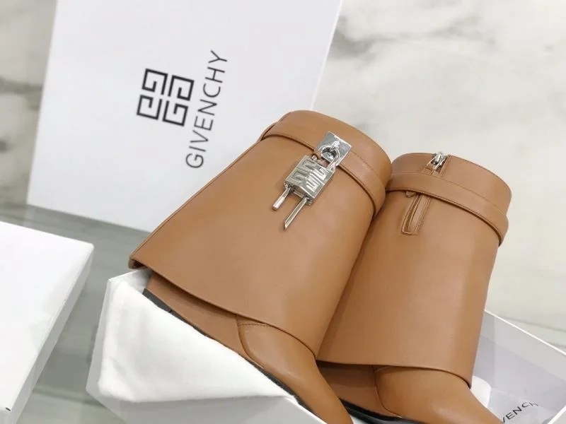 FashionForward Givenchy Boots 15711