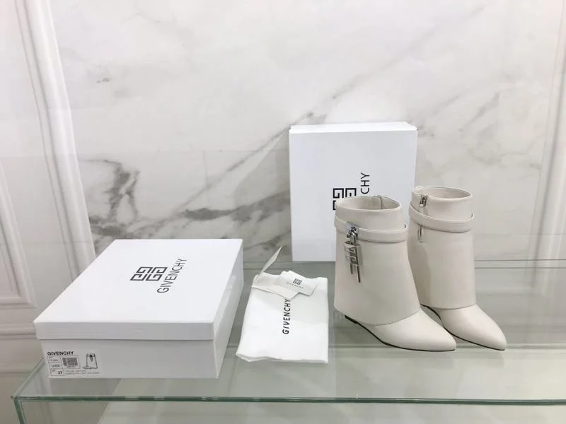 Givenchy Boots Lightweight 15709