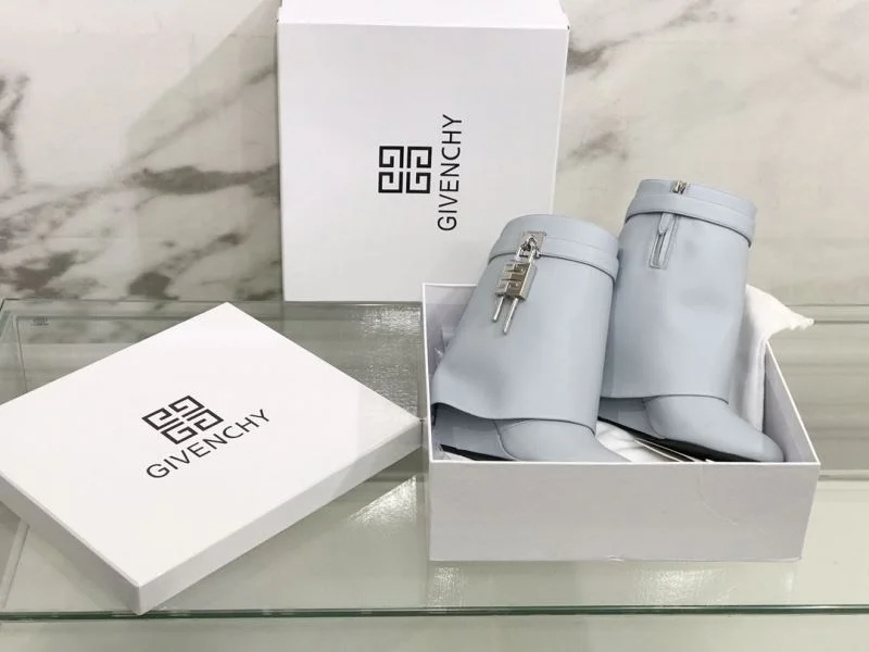 Thermal Givenchy Boots 15741