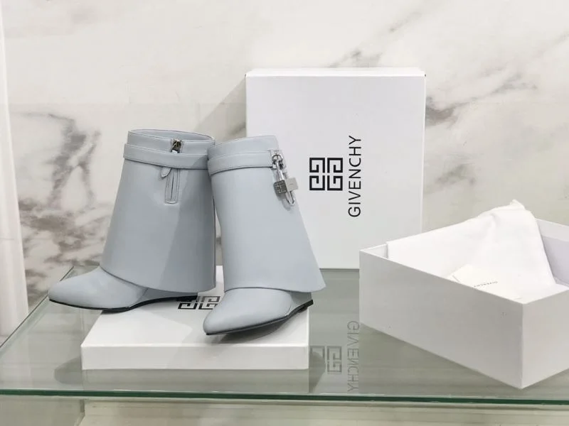 Thermal Givenchy Boots 15741