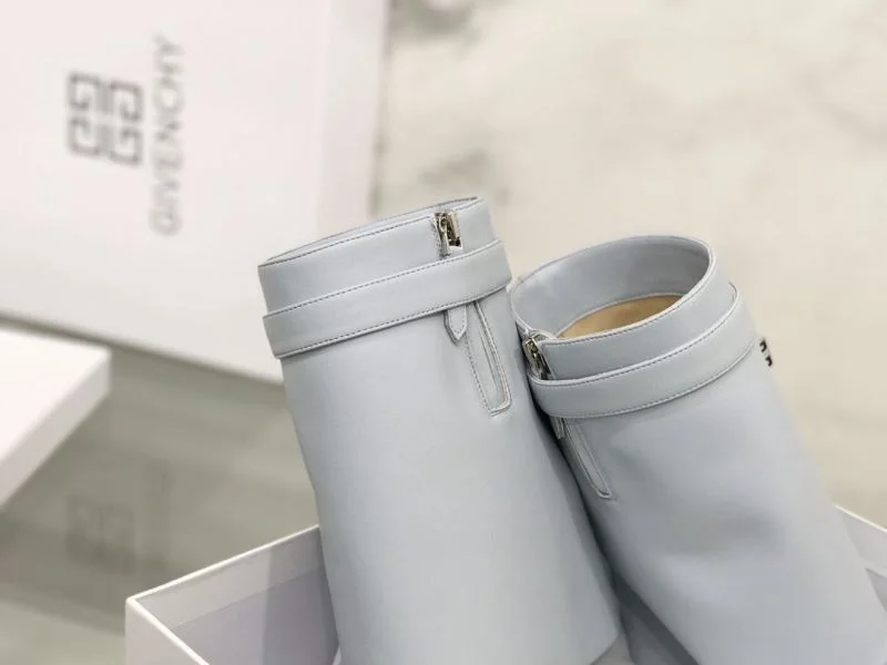 Thermal Givenchy Boots 15741