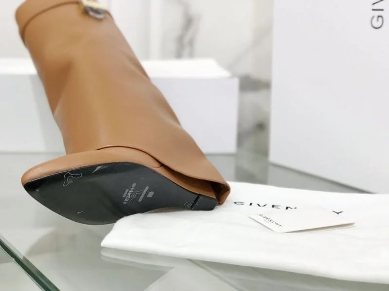 Packable Givenchy Boots 15710