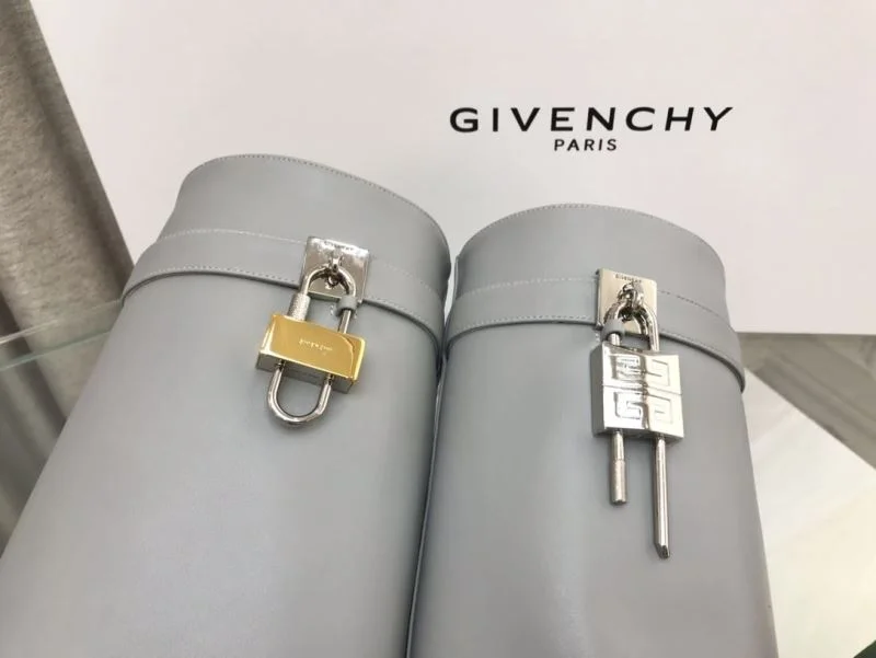 SmoothTexture Givenchy Boots 15704