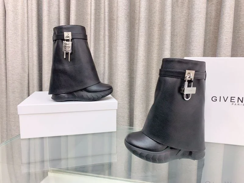 Lightweight Givenchy Boots 15693