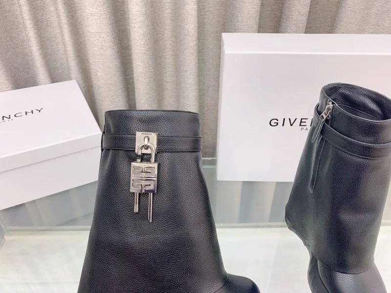 Lightweight Givenchy Boots 15693