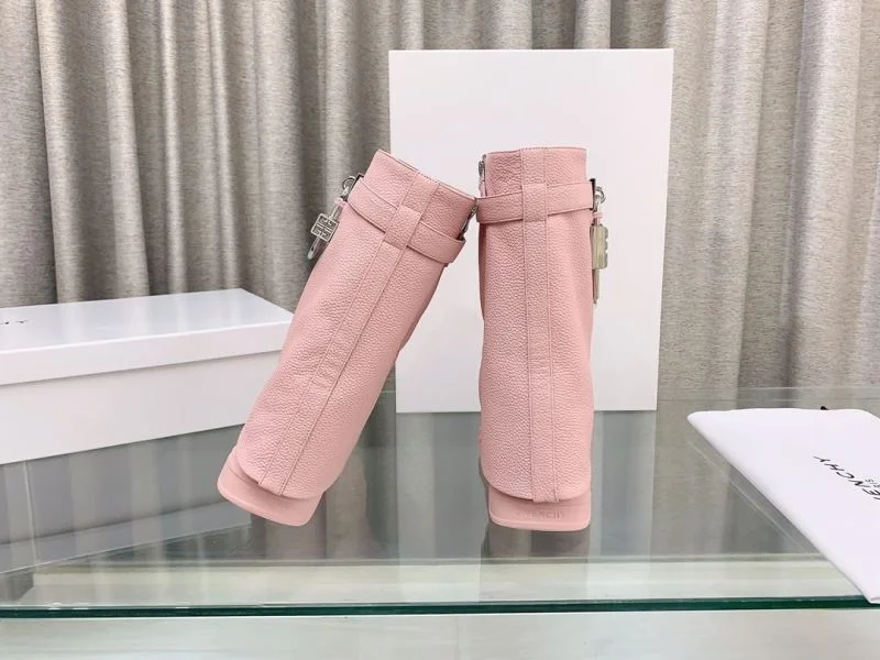 TechFriendly Givenchy Boots 15700