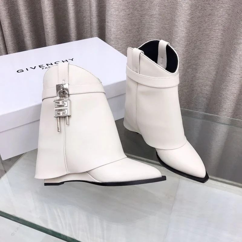 Efficient Givenchy Boots 15749