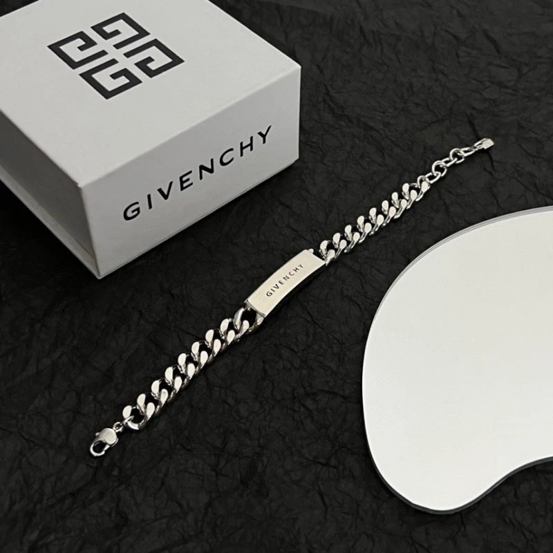 Trendy Givenchy Bracelets 209872