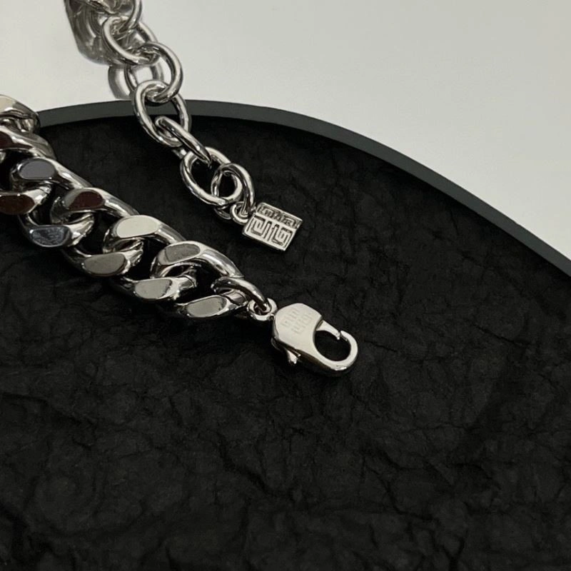 Trendy Givenchy Bracelets 209872