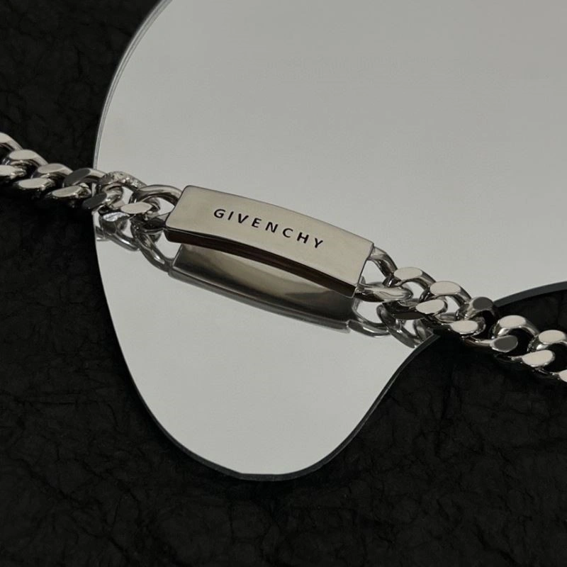 Trendy Givenchy Bracelets 209872