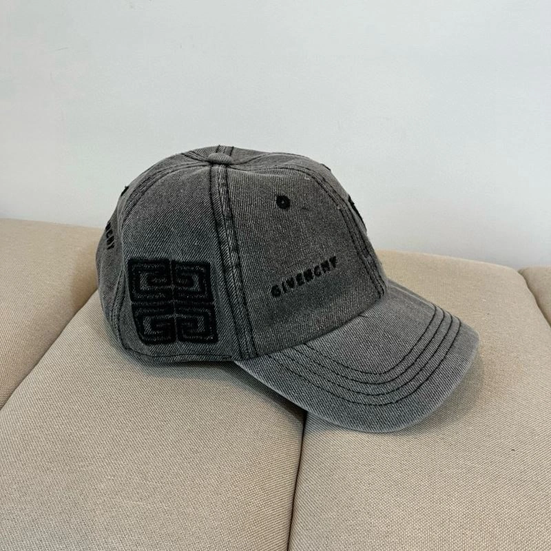 TravelReady Givenchy Caps 262071